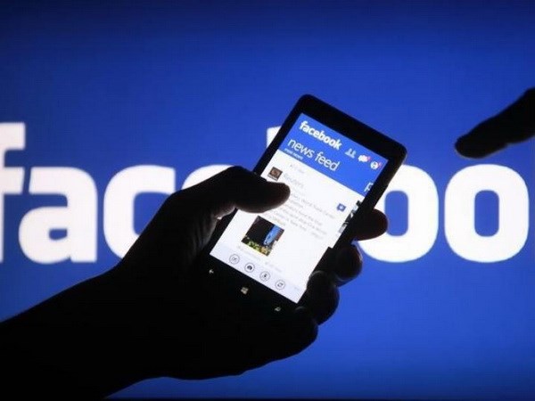 Facebook - thế lực đáng gờm đối với các công ty truyền thông