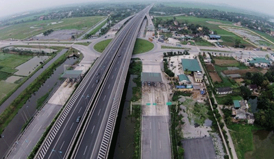 Xây dựng đường bộ cao tốc Bắc - Nam: Không thể trì hoãn