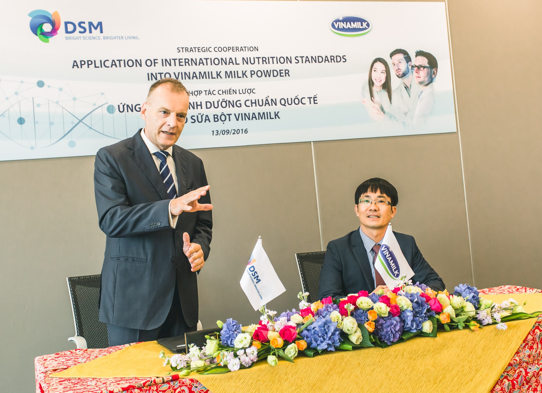 Vinamilk ký kết hợp tác chiến lược với tập đoàn dinh dưỡng hàng đầu thế giới DSM – Thụy Sỹ