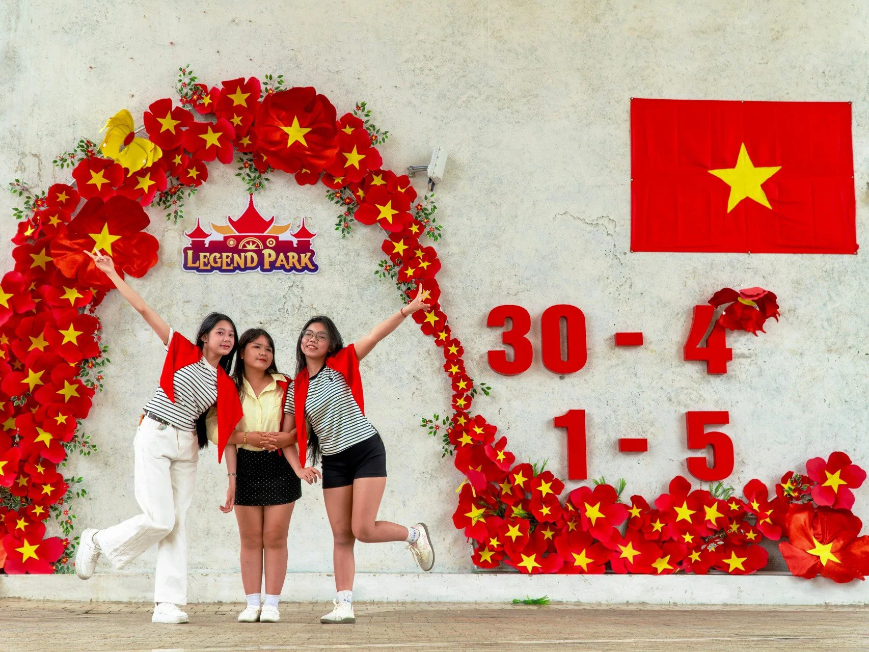 Đồ Sơn đón khoảng 300.000 lượt khách dịp lễ, các tổ hợp du lịch tích hợp gia tăng sức hút 