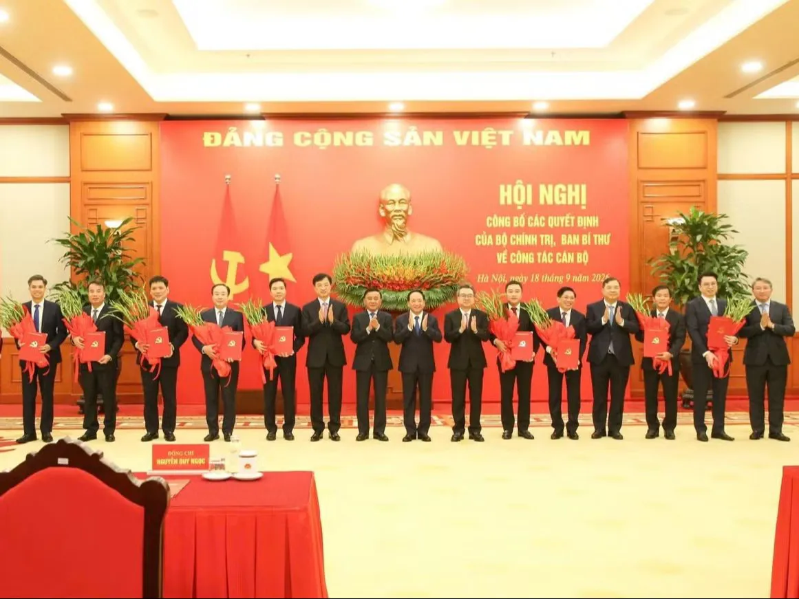 Đồng chí Đinh Hữu Thành, Phó Chủ nhiệm Ủy ban Kiểm tra Trung ương, giữ chức Phó Bí thư Thường trực Thành ủy Quảng Ninh