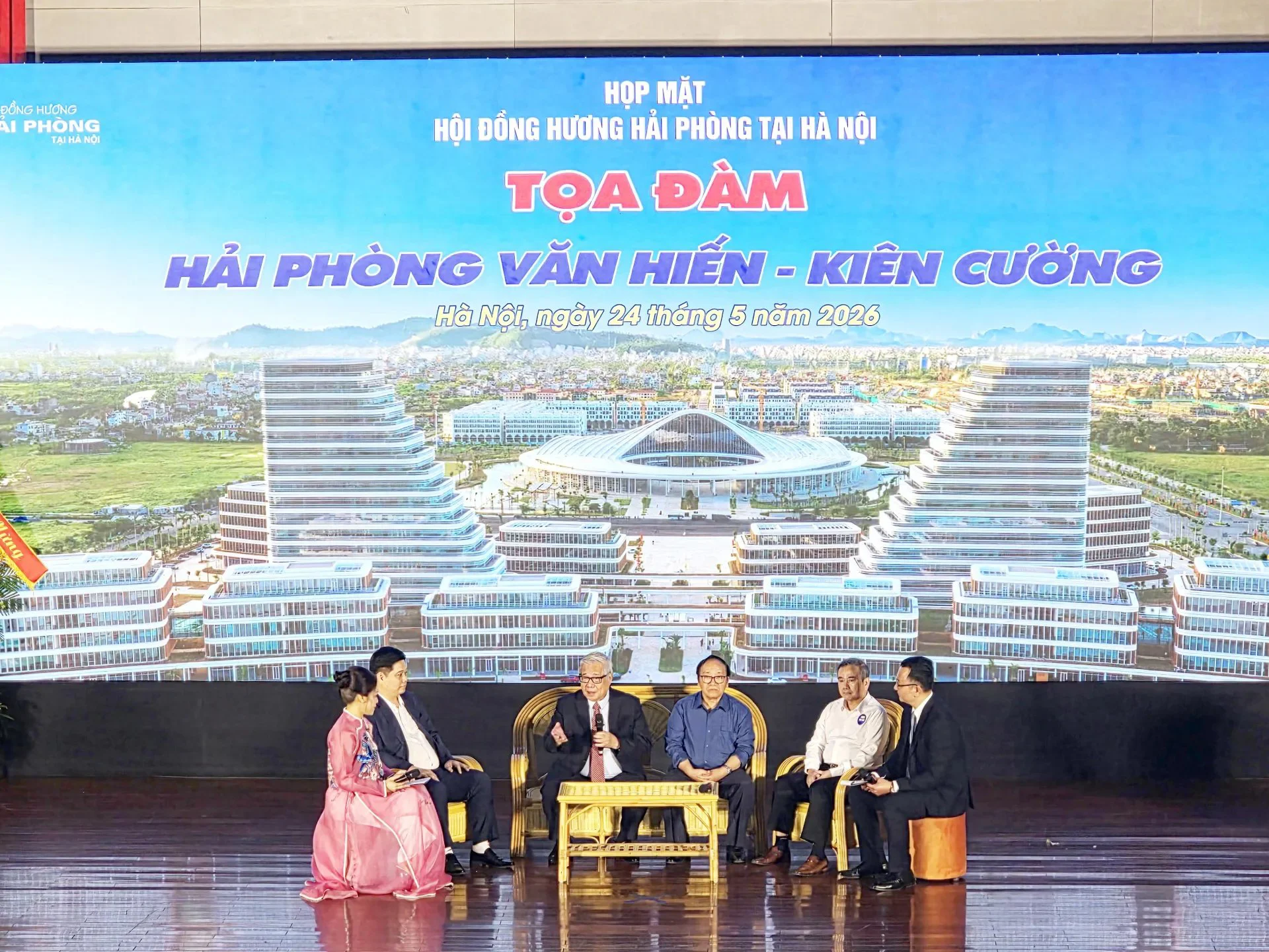 Gắn kết truyền thống, lan tỏa khát vọng phát triển thành phố Cảng anh hùng