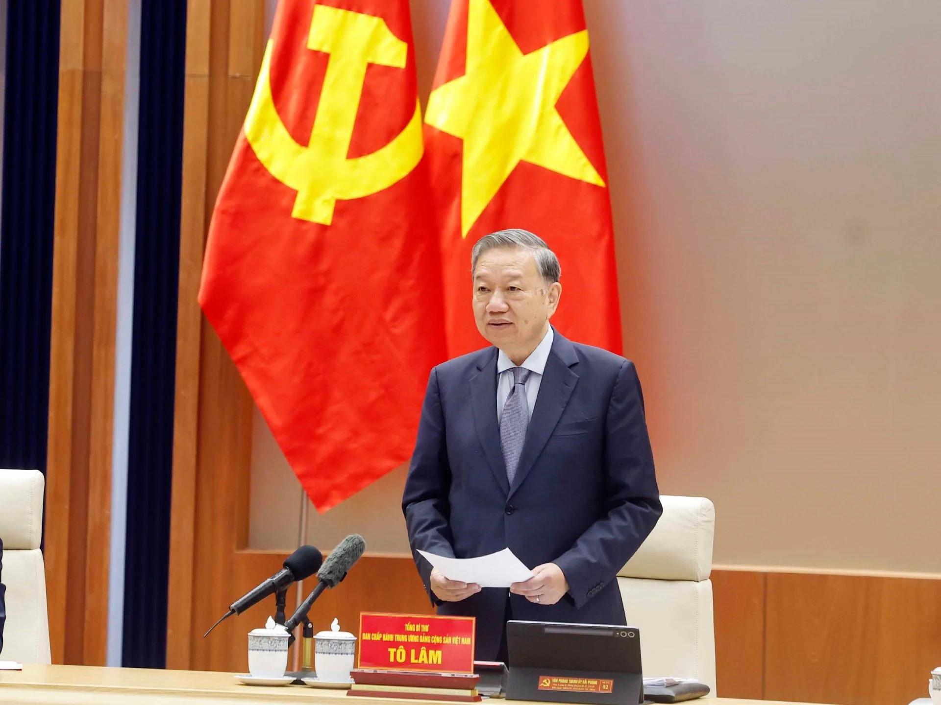 Hải Phòng tăng cường nhân sự lãnh đạo, hướng tới mục tiêu trung tâm công nghiệp – cảng biển hiện đại