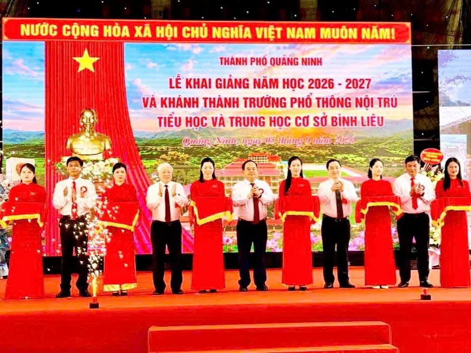 Học sinh Quảng Ninh: Hân hoan phấn khởi ngày hội khai trường