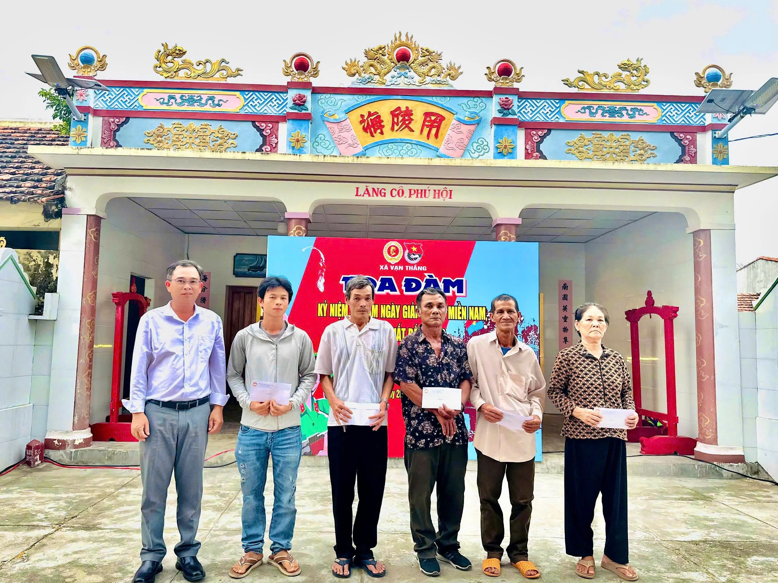 Hội CCB xã Vạn Thắng: Tọa đàm kỷ niệm 51 năm ngày giải phóng miền Nam thống nhất đất nước