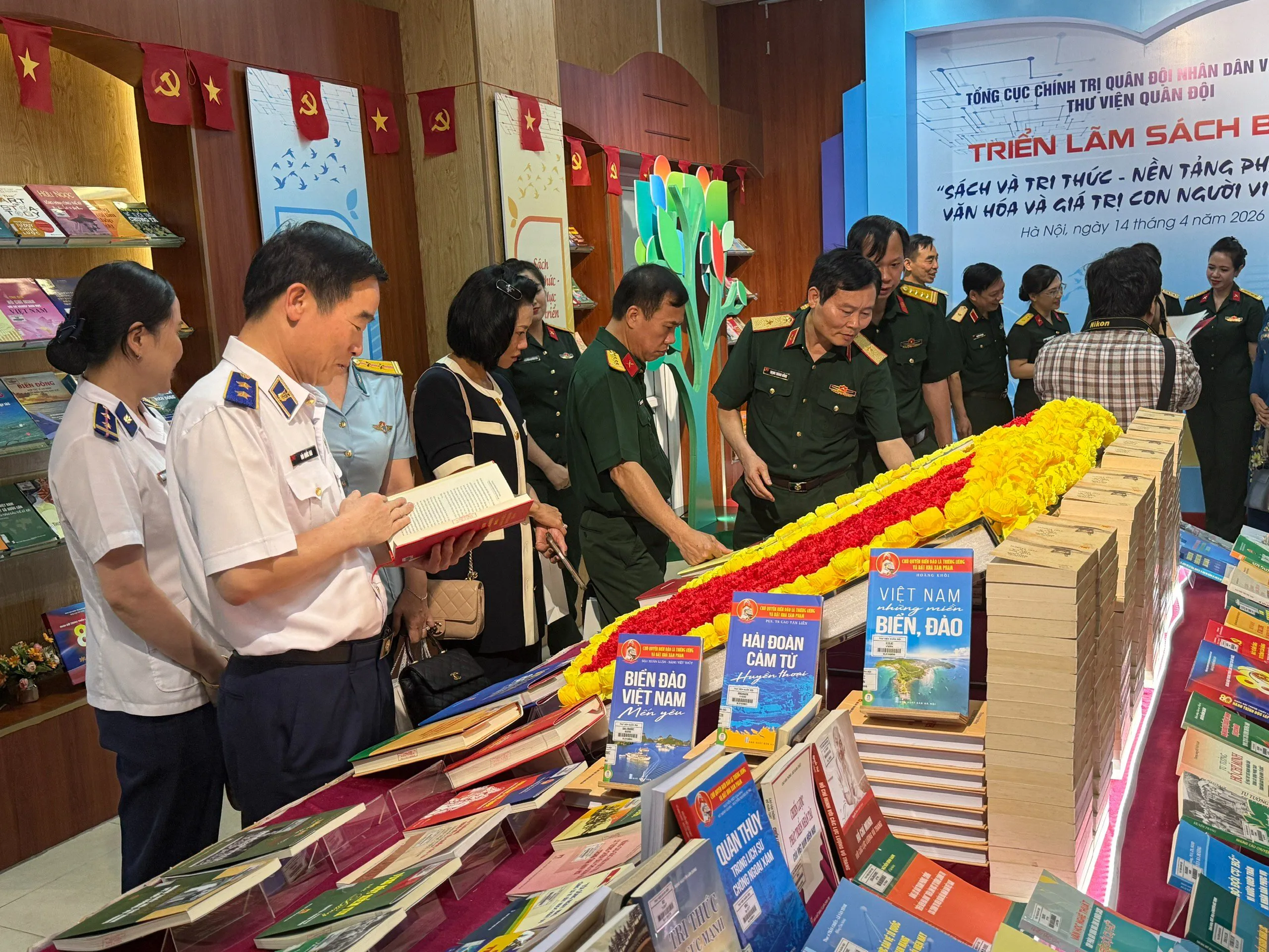 Khai mạc Ngày Sách và Văn hóa đọc lần thứ 5 năm 2026 trong QĐND Việt Nam