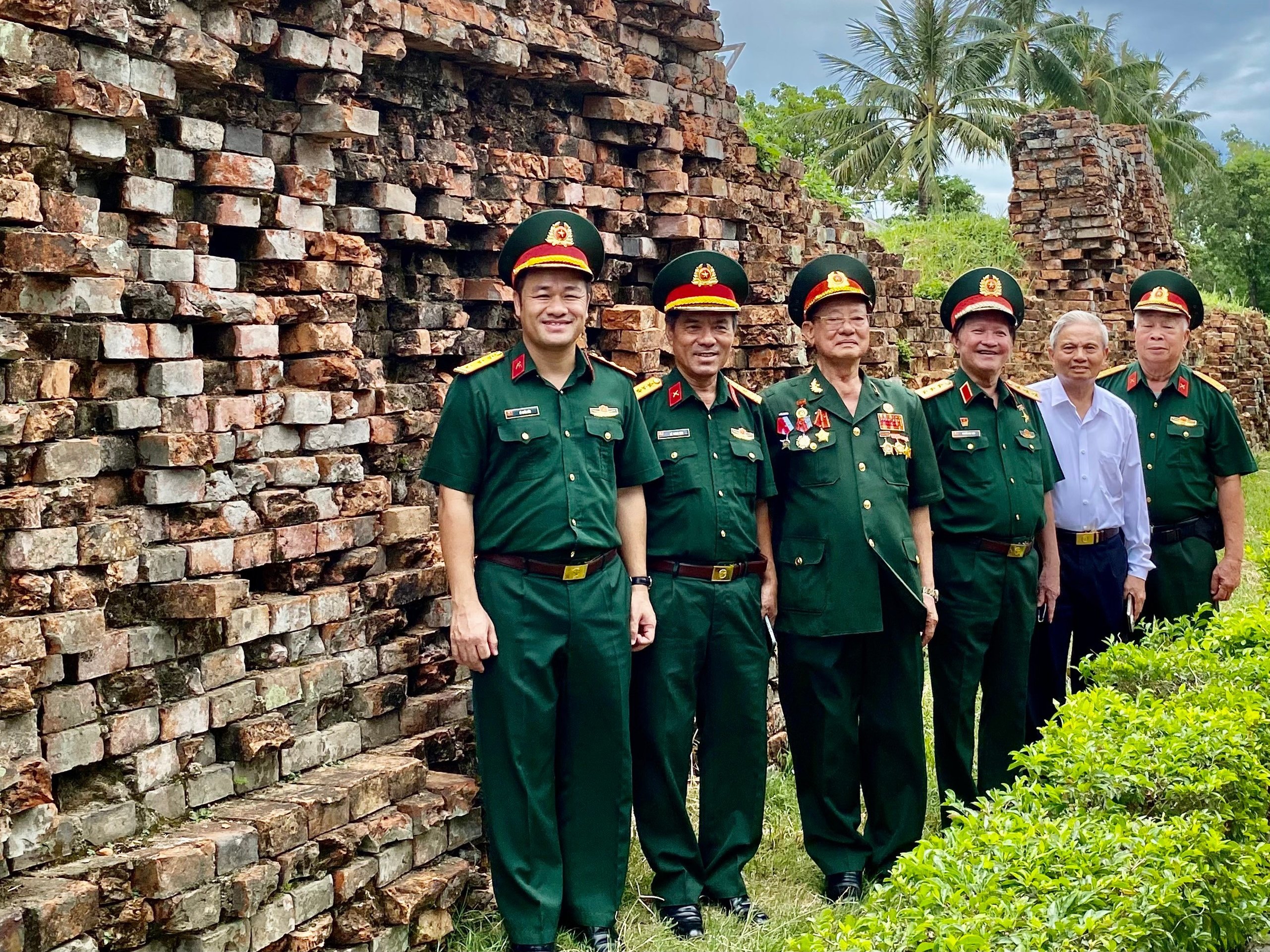 Ký ức mùa Xuân và những bài học quý từ Thượng tướng Nguyễn Huy Hiệu