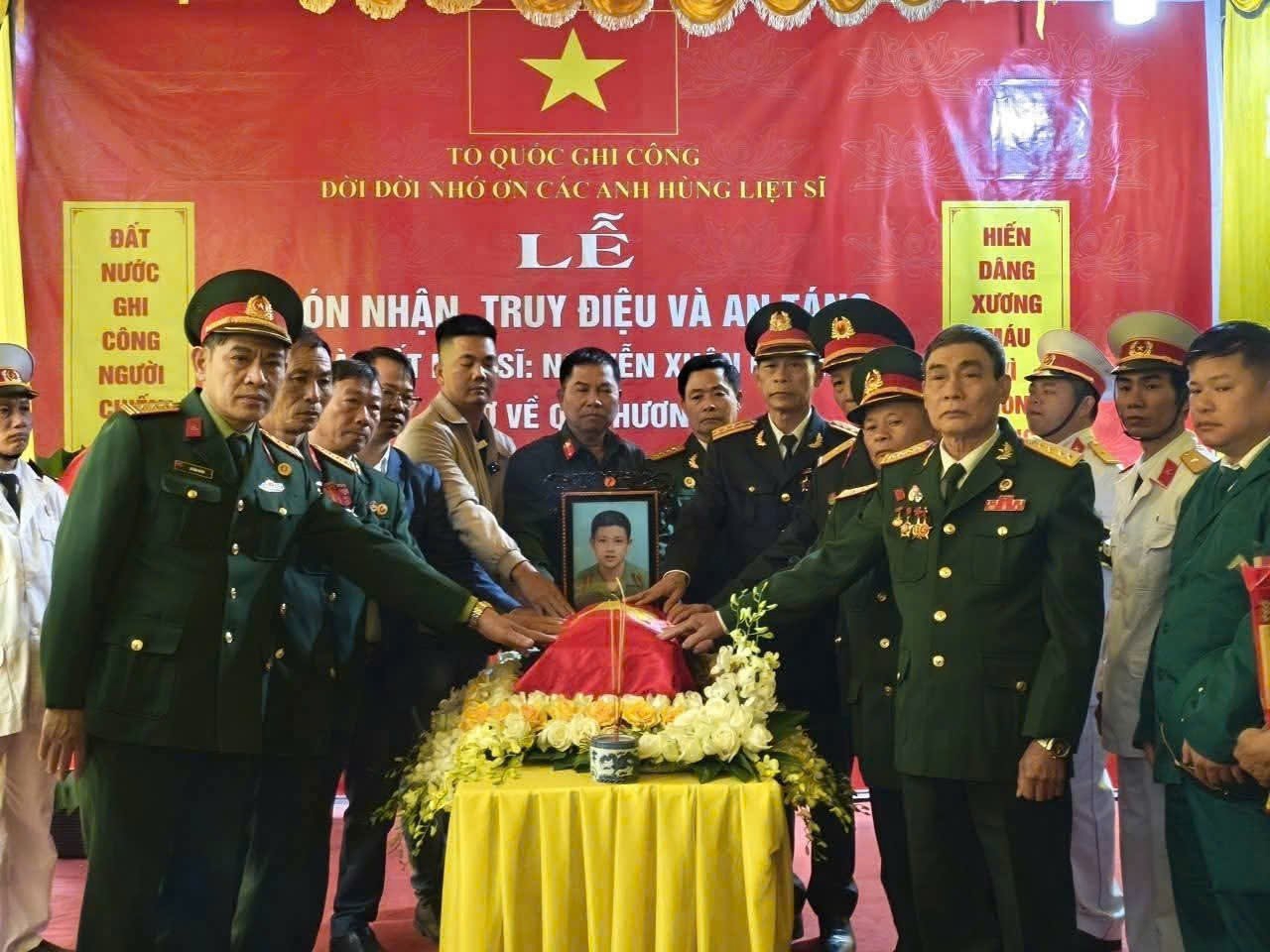 Lào Cai: Đón hài cốt liệt sĩ Nguyễn Xuân Chính trở về 