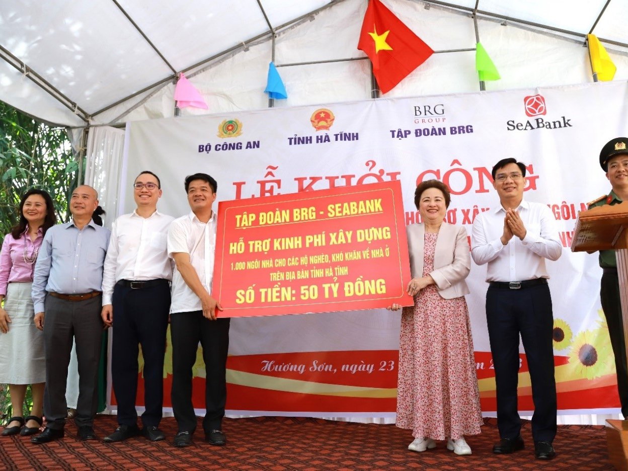 Madame Nguyễn Thị Nga và Tập đoàn BRG vinh dự được nhận Bằng khen của Thủ tướng Chính phủ