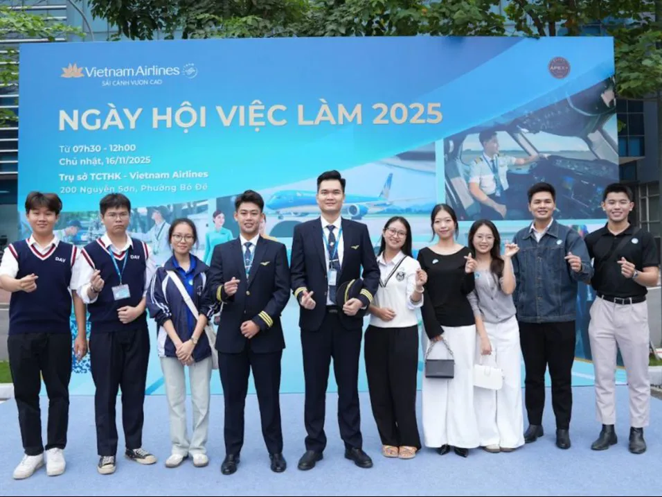 Ngày hội việc làm và chiến lược phát triển nhân lực 5 sao của VNA