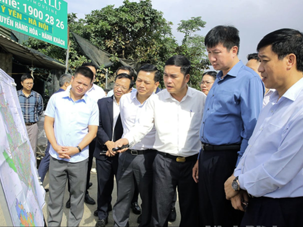 Ninh Bình: Chủ tịch UBND tỉnh yêu cầu đẩy nhanh tiến độ các dự án giao thông trọng điểm