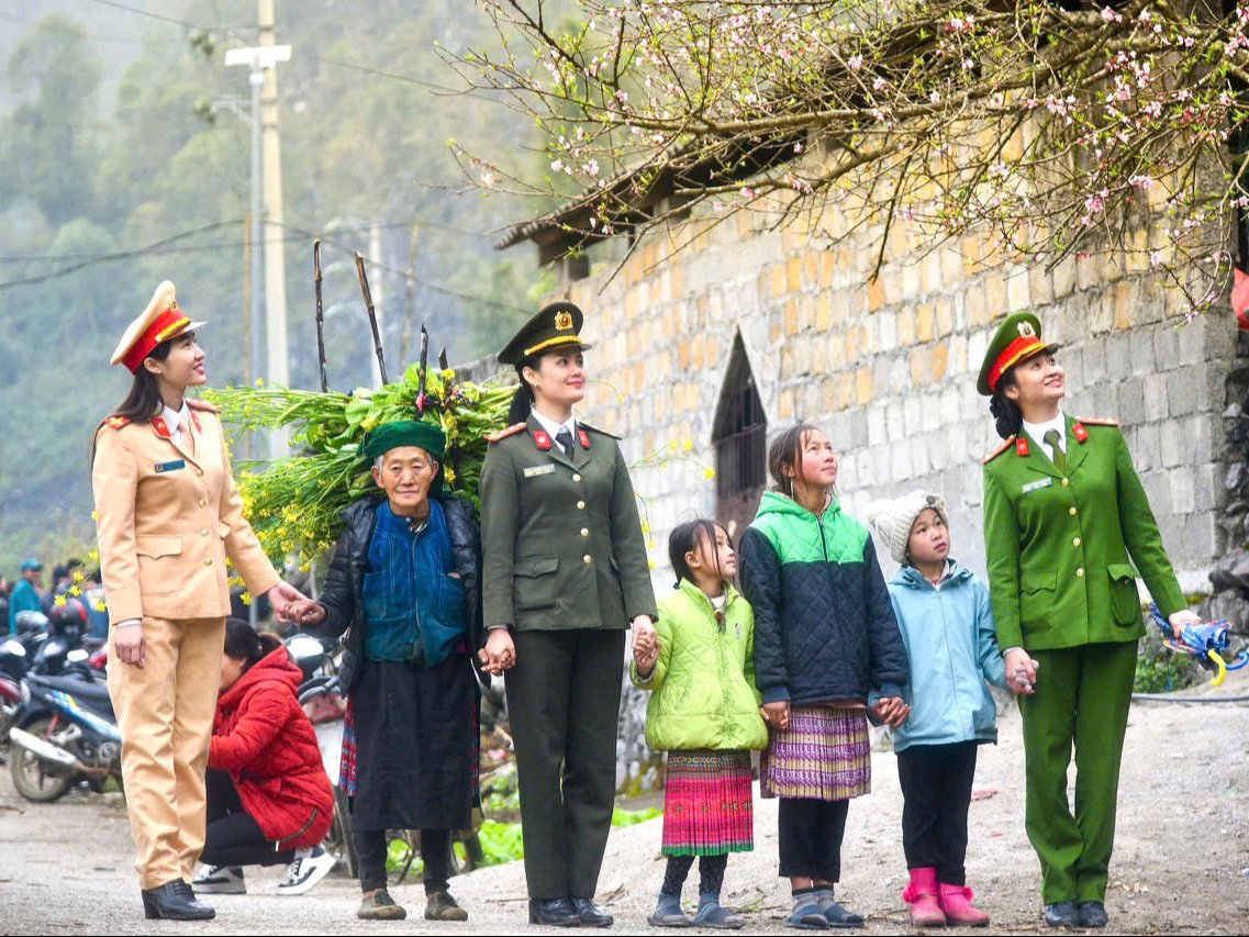 Nữ cán bộ Công an gieo những hạt giống của lòng nhân ái