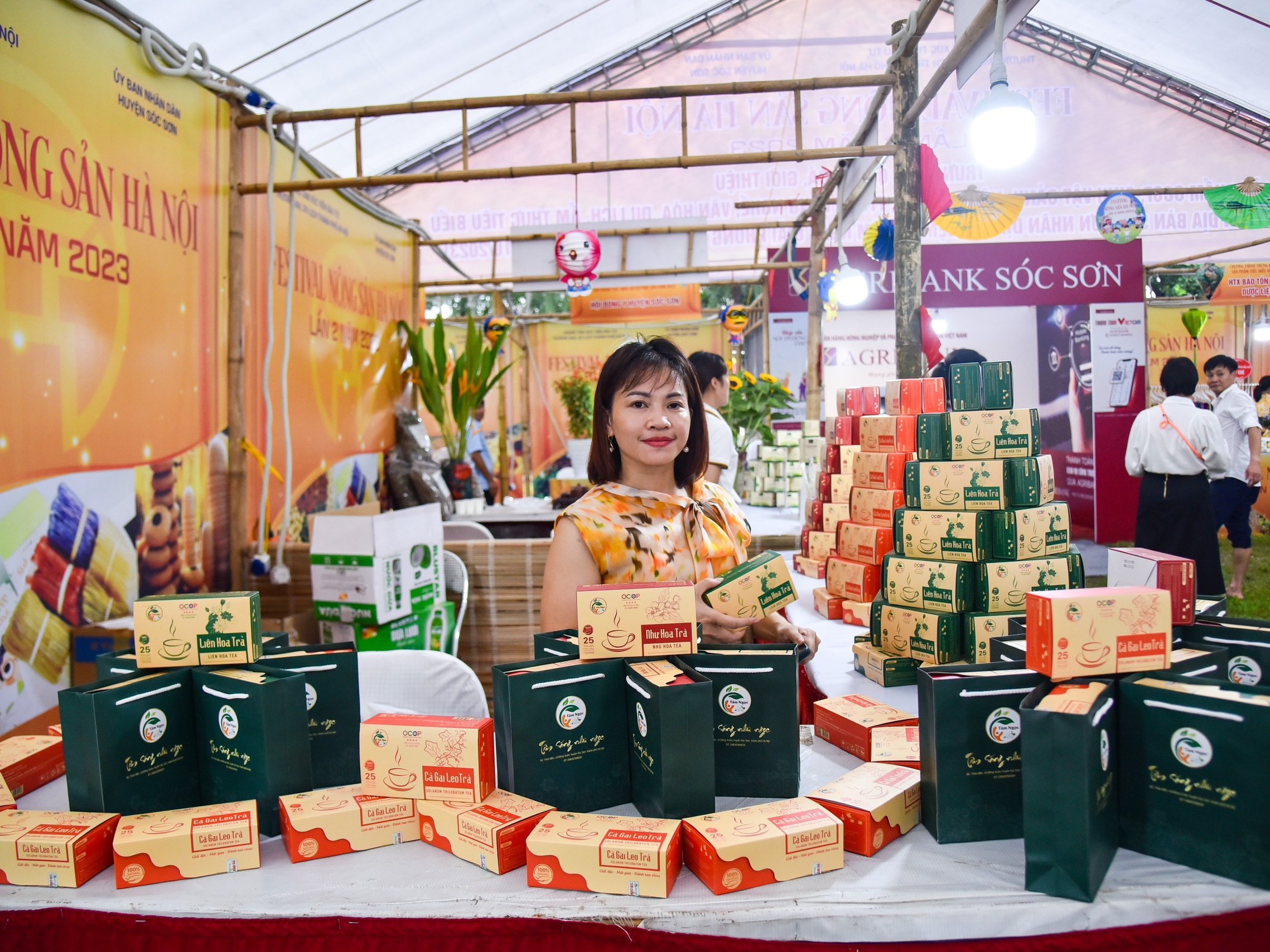 Nữ giám đốc khuyết tật với khát vọng biến đất hoang thành vườn cây thảo dược