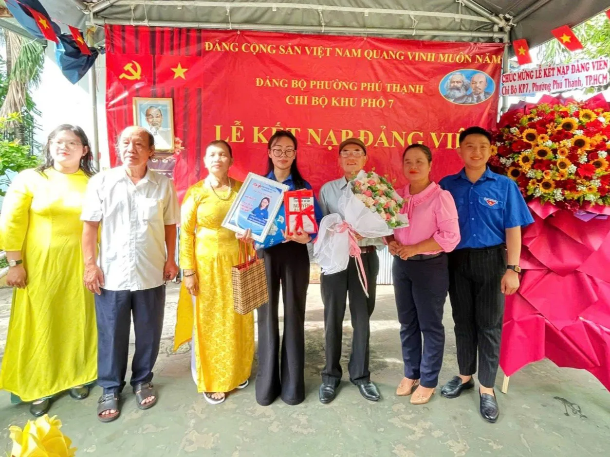 Phường Phú Thạnh: Tạo nguồn phát triển đảng viên ở cơ sở