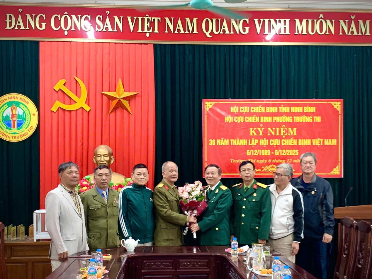 Phường Trường Thi (Ninh Bình) gặp mặt kỷ niệm 36 năm Ngày thành lập Hội Cựu chiến binh Việt Nam