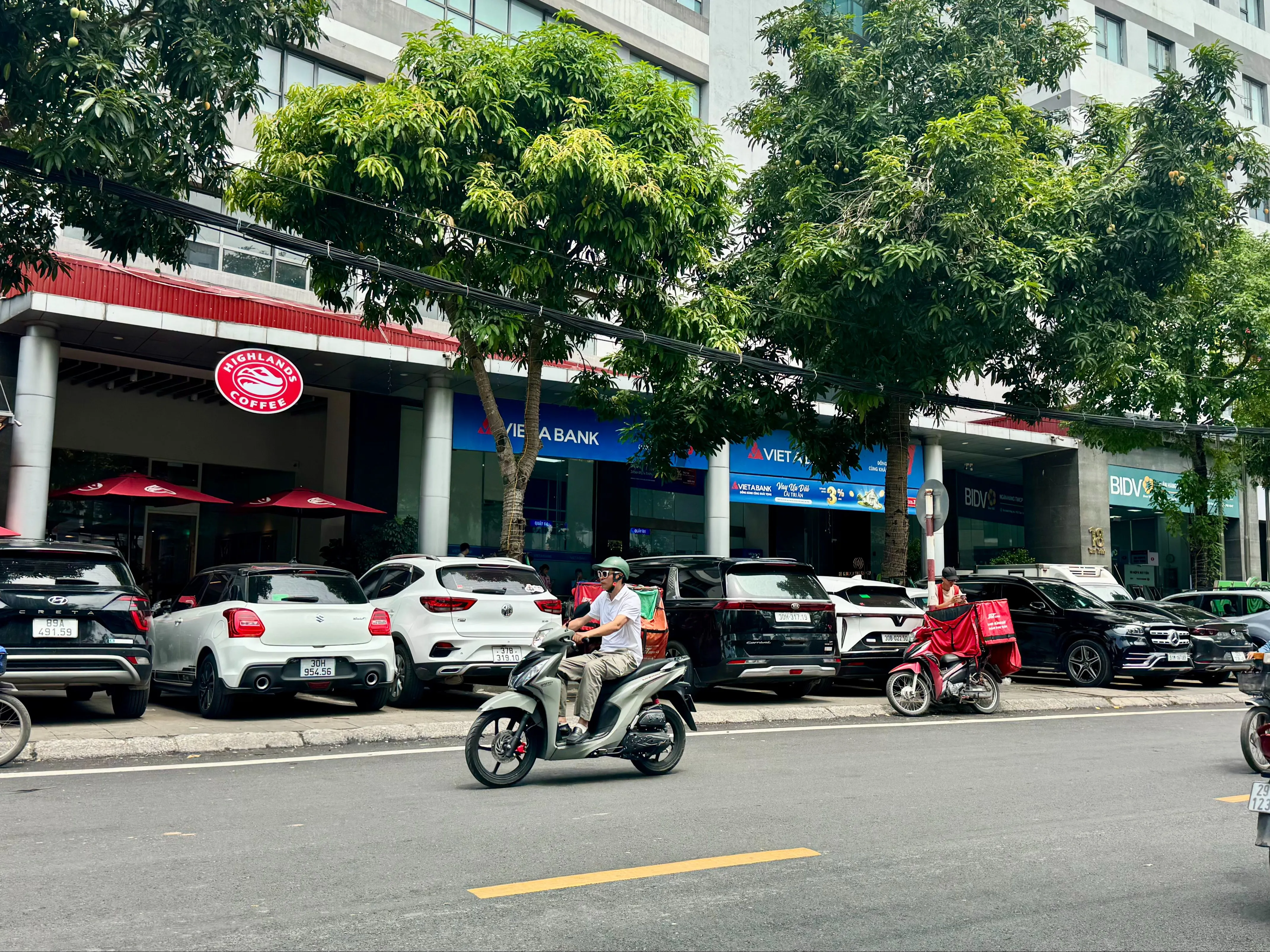 Phường Tương Mai: Tràn lan vi phạm trật tự đô thị.