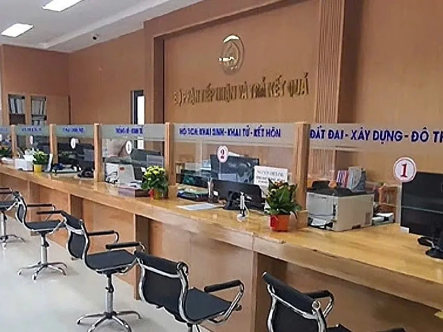 Tạo điều kiện thuận lợi trong việc giải quyết thủ tục hành chính cho người cao tuổi, người yếu thế và đối tượng chính sách