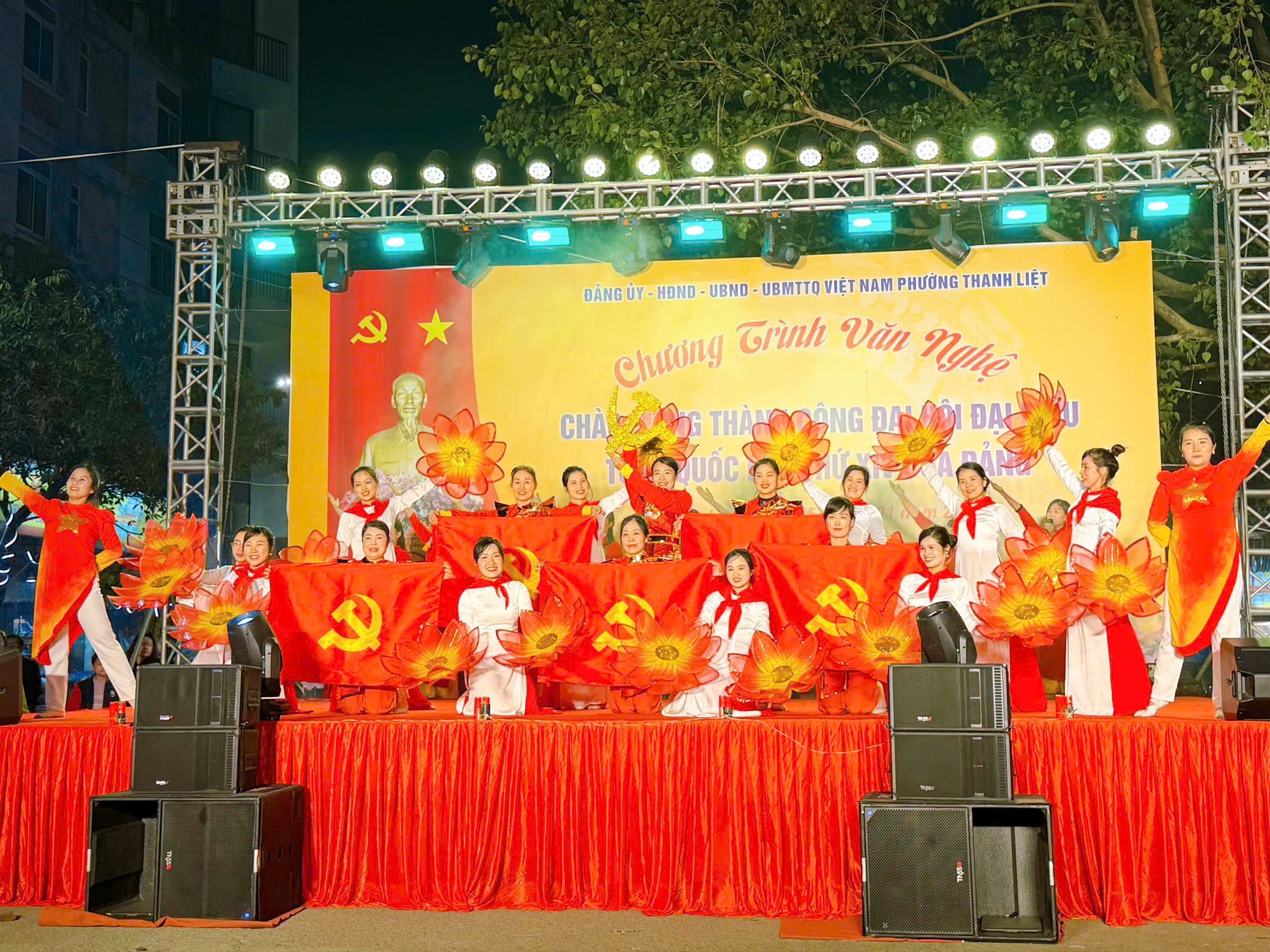 Thanh Liệt: Mãn nhãn chương trình văn nghệ chào mừng thành công Đại hội đại biểu toàn quốc lần thứ XIV của Đảng