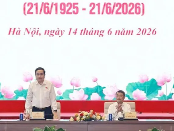 Thủ tướng Chính phủ và Chủ tịch Quốc hội gặp mặt lãnh đạo các cơ quan báo chí