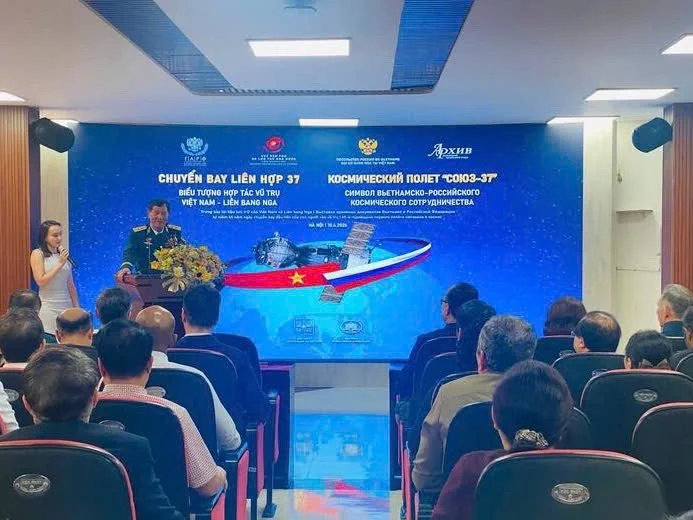 Trưng bày nhiều tư liệu quý về chuyến bay vũ trụ đầu tiên của người Việt Nam