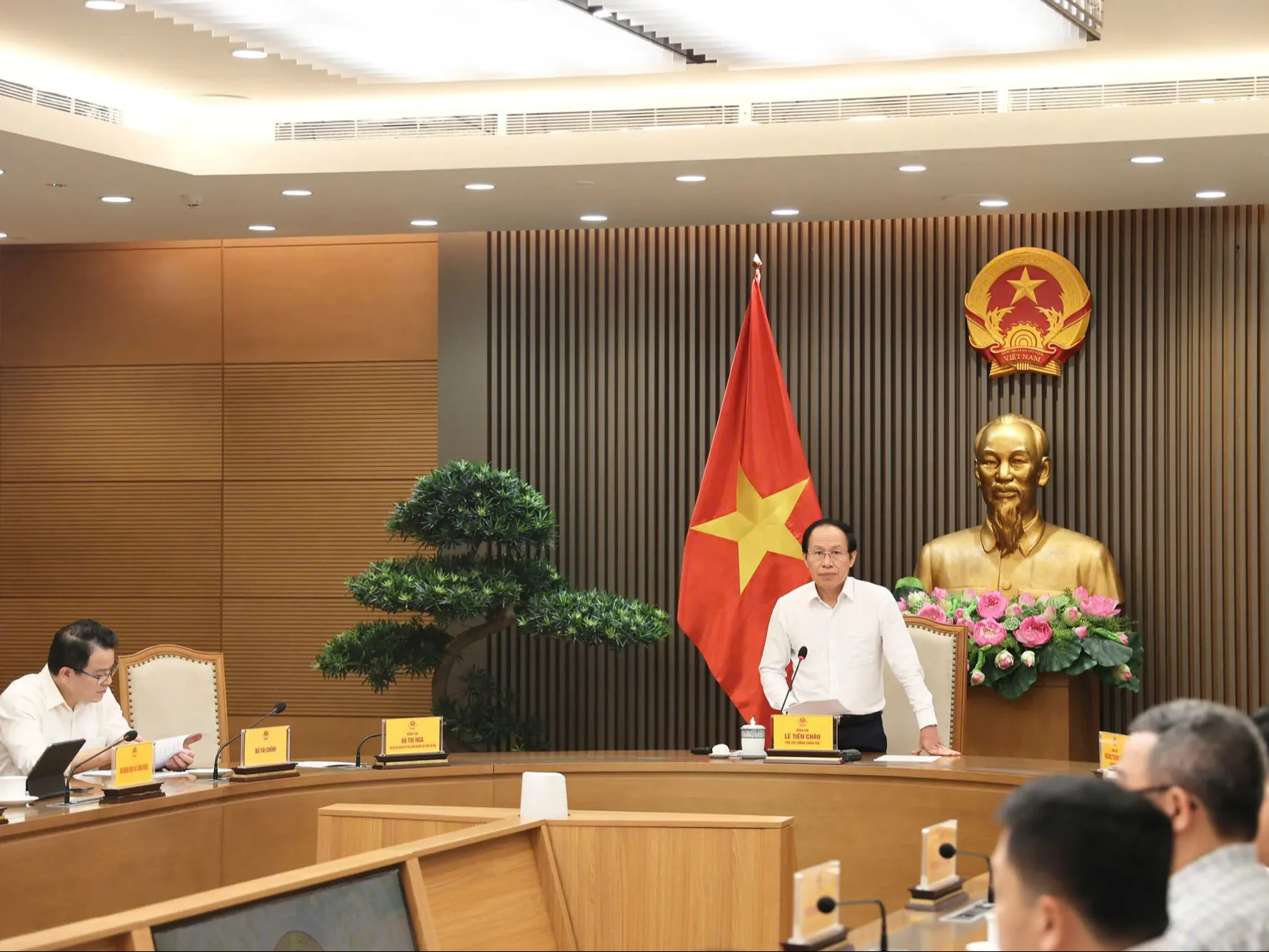 Ưu tiên tổng rà soát văn bản quy phạm pháp luật: Gỡ “điểm nghẽn” thể chế để mở đường cho phát triển