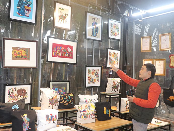 Vụn Art: Bức tranh vải vụn hoàn hảo của những người thợ khiếm khuyết