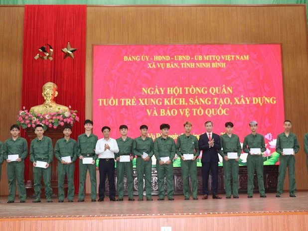 Xã Vụ Bản tổ chức "Ngày hội tòng quân" năm 2026