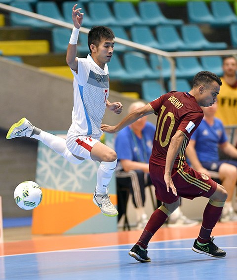 Thua đậm Nga, Futsal Việt Nam vẫn ngẩng cao đầu rời World Cup