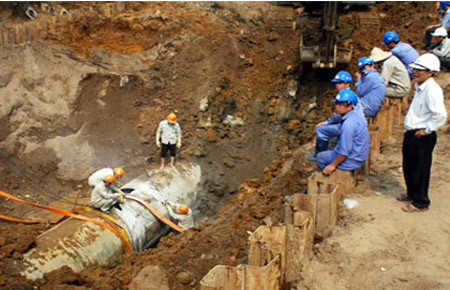 Đường ống nước sông Đà gặp sự cố: Lãnh đạo Vinaconex phủ nhận