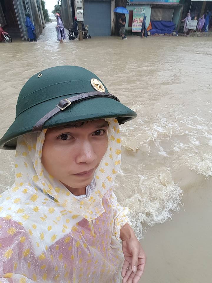 Mưa lũ ở Miền Trung: Nghệ An ngập sâu trong biển nước