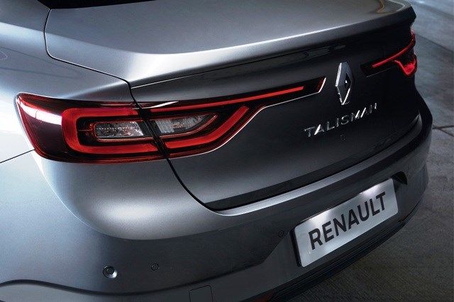 Renault mang 'Một ngày ở Paris' cùng xe TALISMAN tới VIMS 2016 Sài Gòn