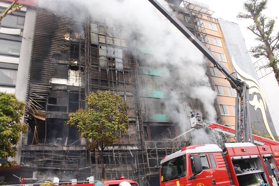 Hà Nội tạm dừng cấp phép kinh doanh các quán karaoke, vũ trường