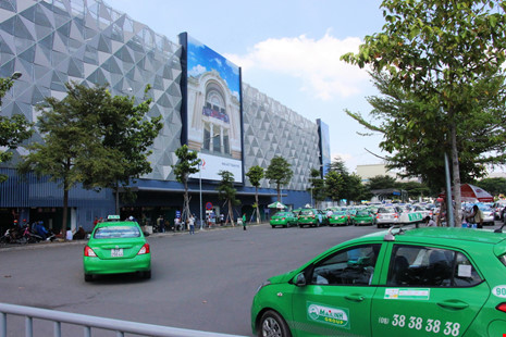 Sân bay Tân Sơn Nhất có bãi xe 550 tỷ đồng