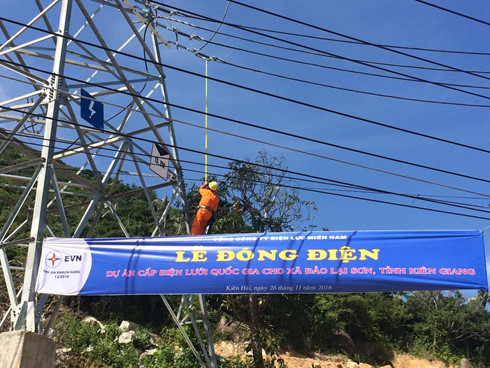 Vận hành thành công đường điện 110 kV vượt biển dài nhất Việt Nam​