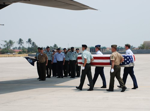 Lễ hồi hương hài cốt quân nhân Hoa Kỳ mất tích trong chiến tranh Việt Nam