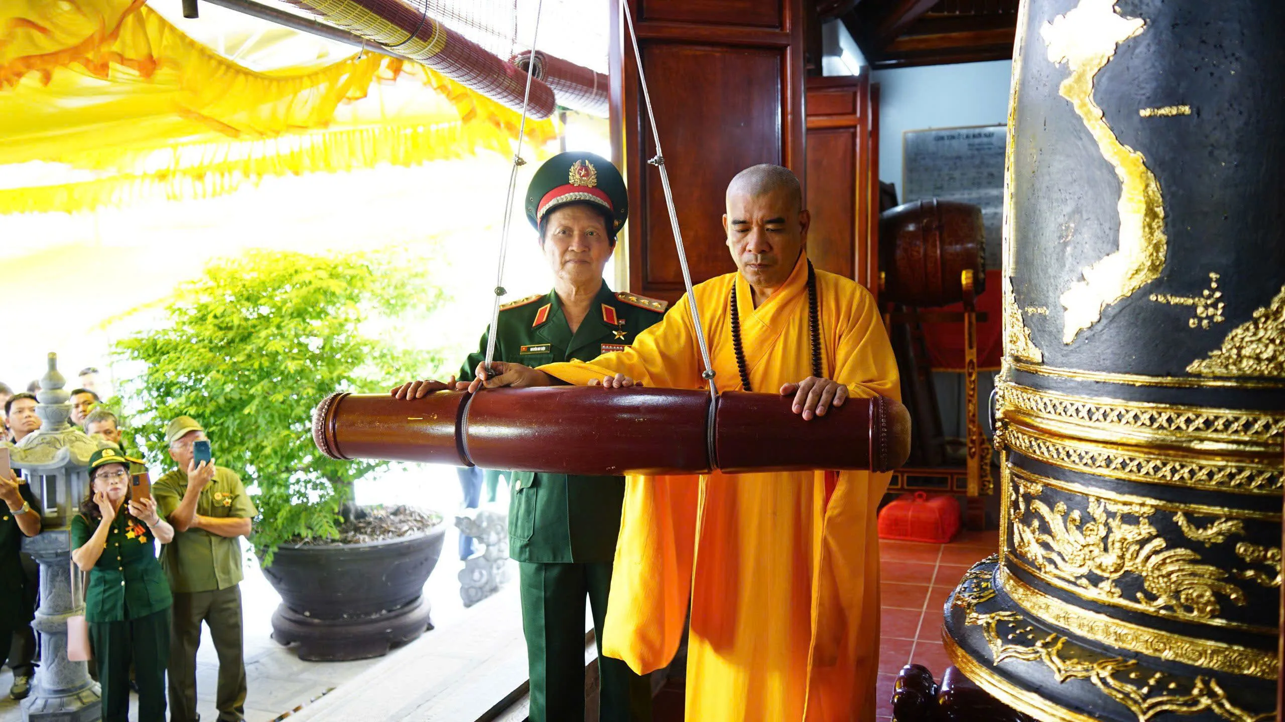 Thượng tướng Nguyễn Huy Hiệu và hành trình tìm về những địa chỉ đỏ của ký ức