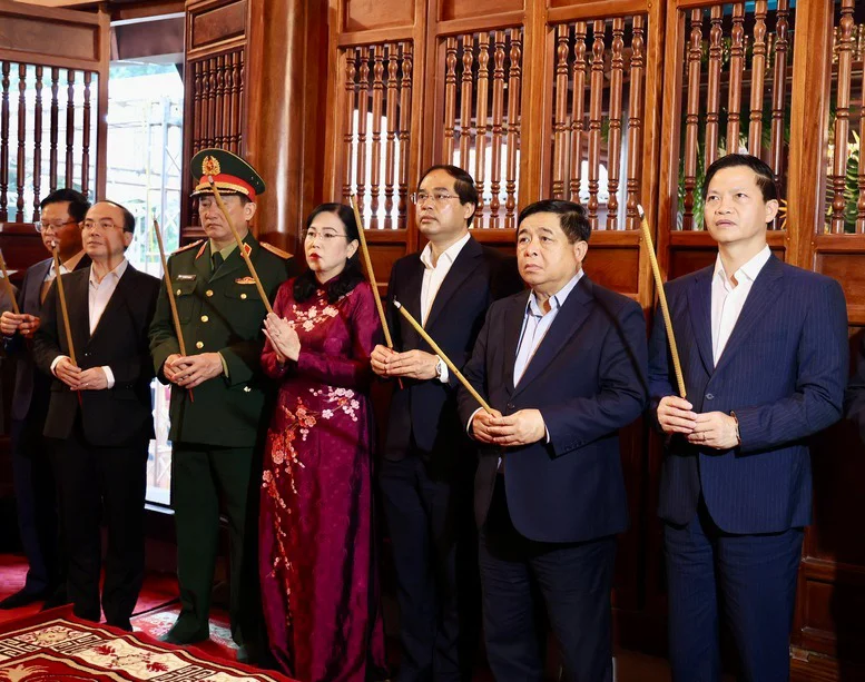 Phó Thủ tướng Nguyễn Chí Dũng dự khai mạc Lễ hội 