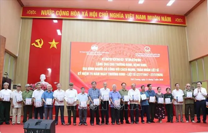 Hải Phòng: Tặng quà thương binh, bệnh binh và người có công ở 9 phường