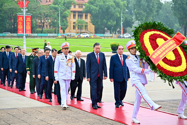 81 năm Quốc khánh: Lãnh đạo Đảng, Nhà nước vào Lăng viếng Chủ tịch Hồ Chí Minh