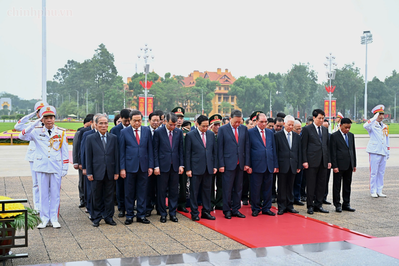 81 năm Quốc khánh: Lãnh đạo Đảng, Nhà nước vào Lăng viếng Chủ tịch Hồ Chí Minh