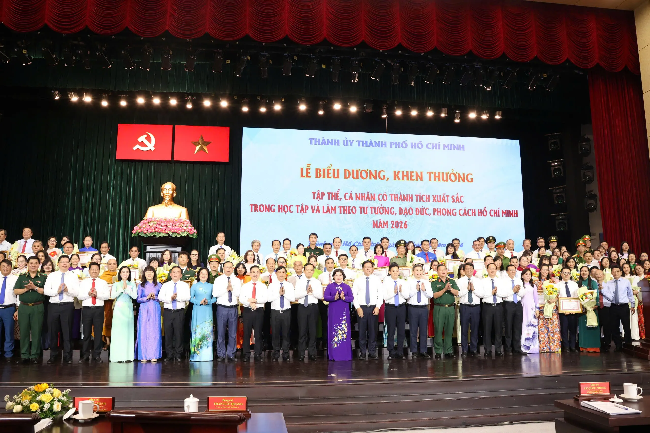 Lan tỏa 358 'bông hoa đẹp' học và làm theo Bác tại TP.HCM