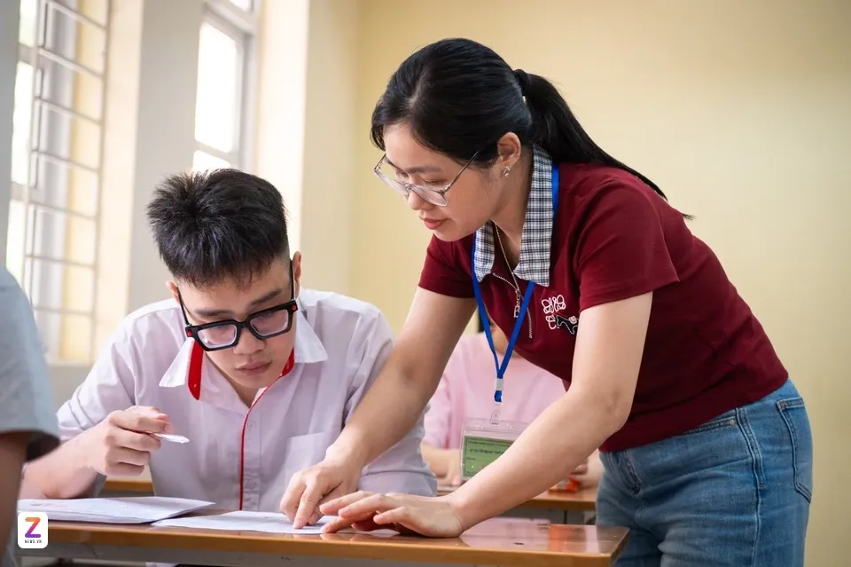 Khoảng 11.000 hiệu trưởng, hiệu phó sẽ quay về làm giáo viên sau sáp nhập trường học