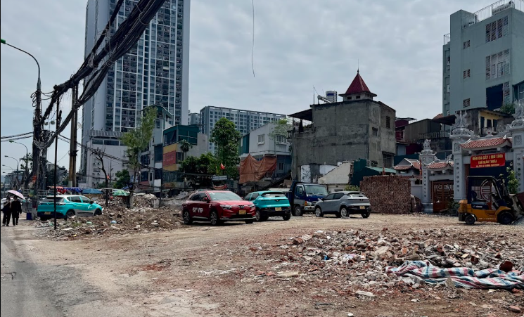 Phường Hoàng Mai: Tràn lan vi phạm trật tự đô thị.