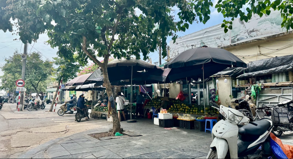 Phường Hoàng Mai: Tràn lan vi phạm trật tự đô thị.