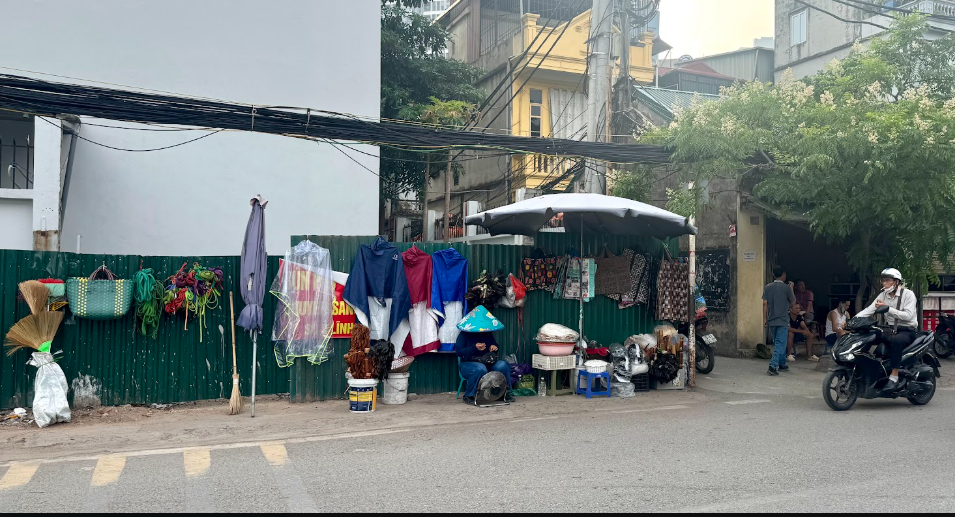 Phường Hoàng Mai: Tràn lan vi phạm trật tự đô thị.