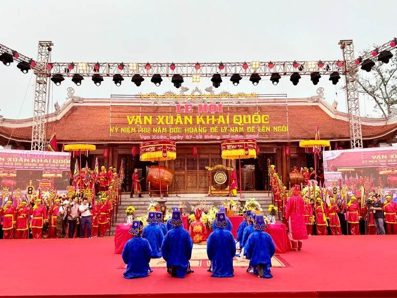 Phó Thủ tướng Nguyễn Chí Dũng dự khai mạc Lễ hội 