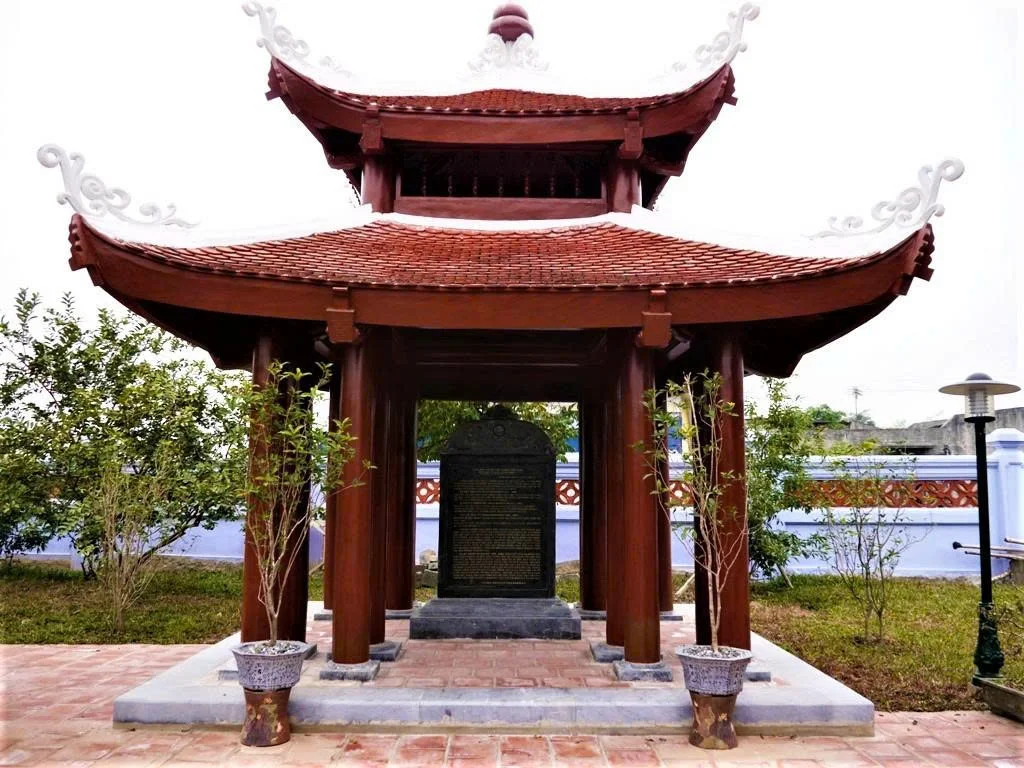 Thăm khu tưởng niệm ông Lê Đức Thọ