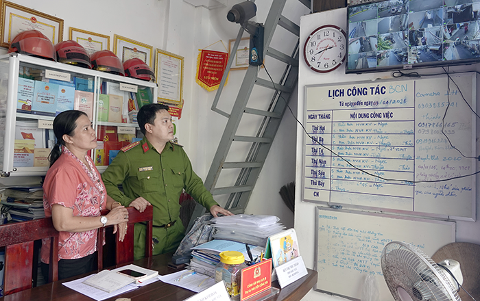 Làm theo gương Bác Hồ