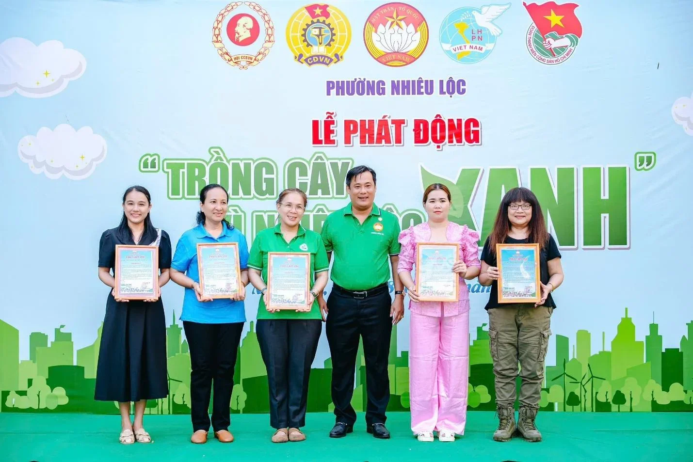 Phường Nhiêu Lộc: Tổ chức Lễ phát động Trồng cây - Vì  phường Nhiêu Lộc xanh