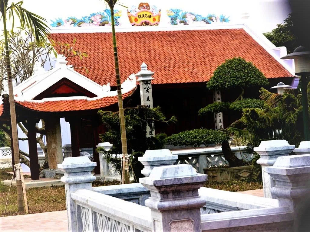 Thăm khu tưởng niệm ông Lê Đức Thọ